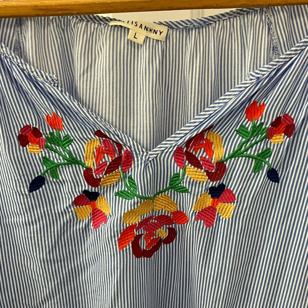 Embroidered floral white Blue Striped longsleeve Women's Top size L Artisan NY - Picture 3 of 14